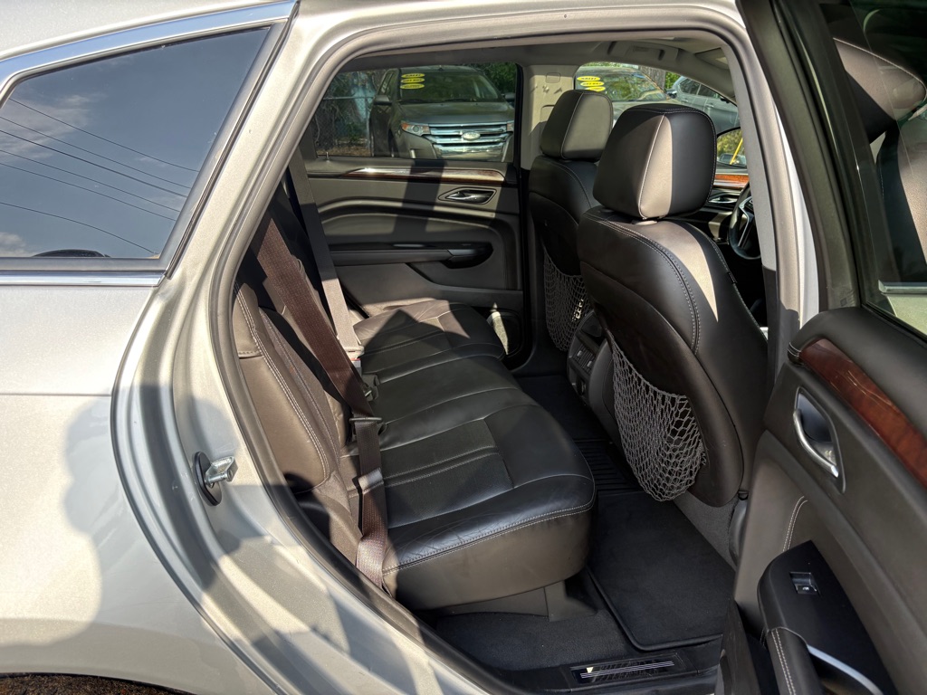Photo 17 of this CADILLAC SRX