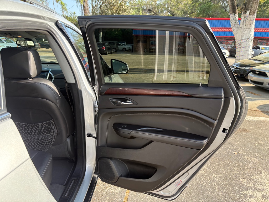 Photo 16 of this CADILLAC SRX