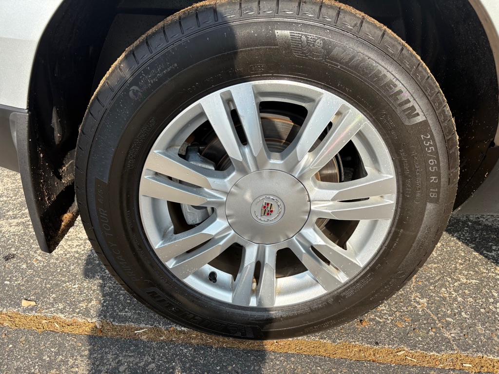 Photo 9 of this CADILLAC SRX