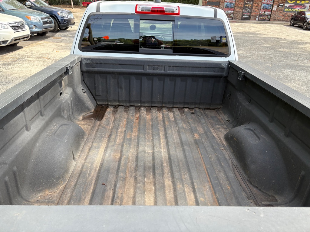 Photo 9 of this GMC CANYON