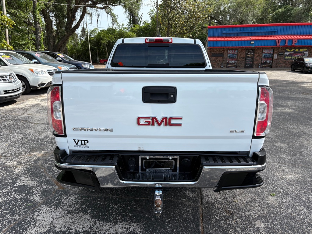 Photo 3 of this GMC CANYON