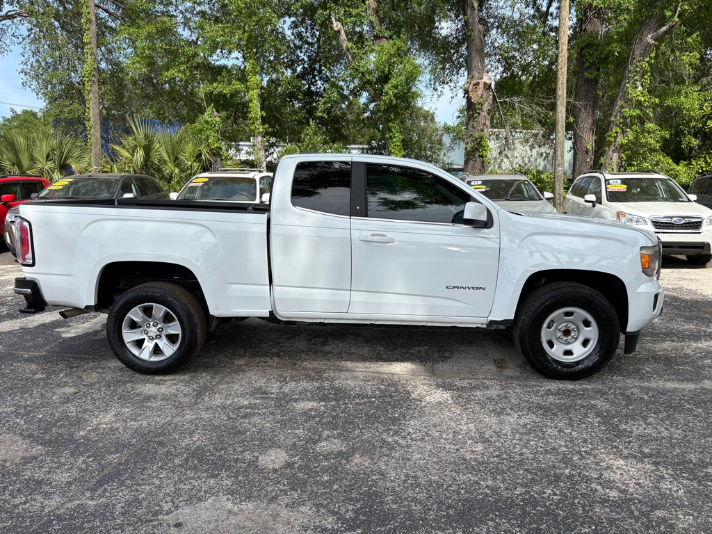 Photo 5 of this GMC CANYON