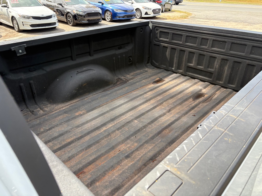 Photo 8 of this GMC CANYON