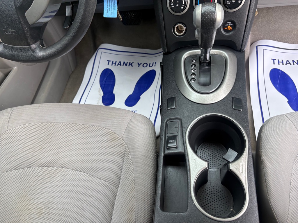 Photo 19 of this NISSAN ROGUE SELECT