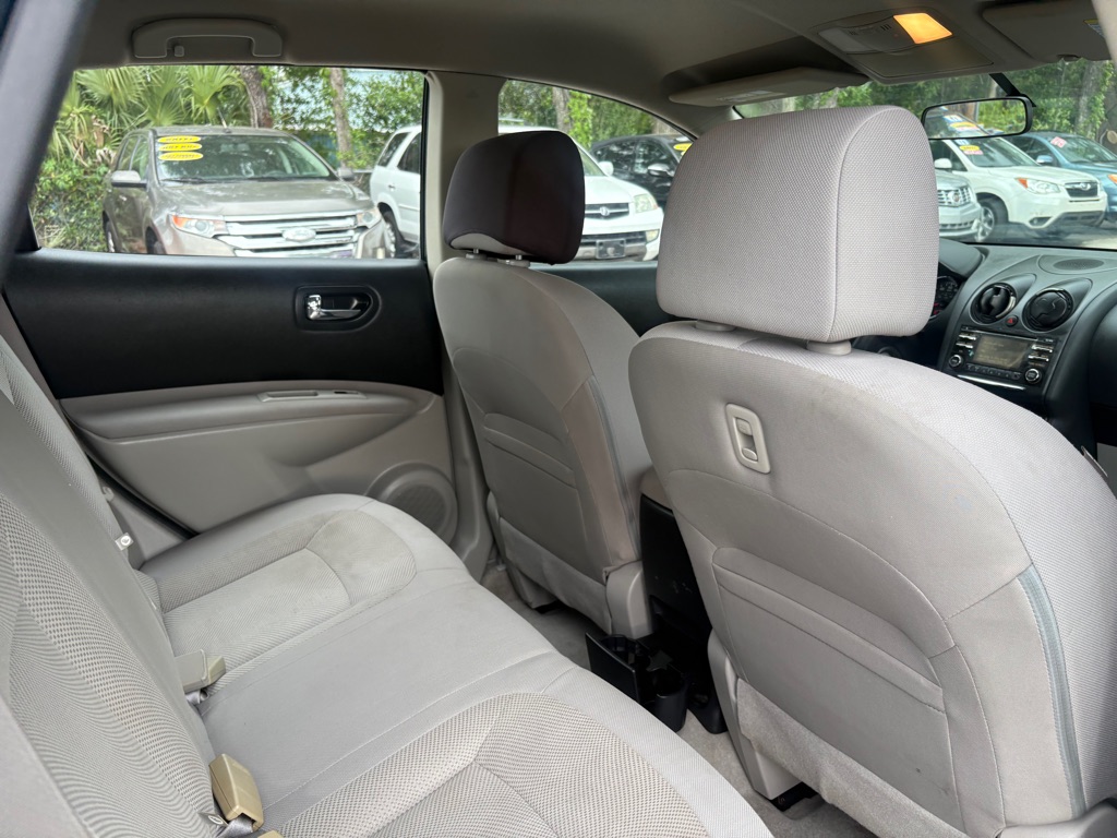 Photo 14 of this NISSAN ROGUE SELECT