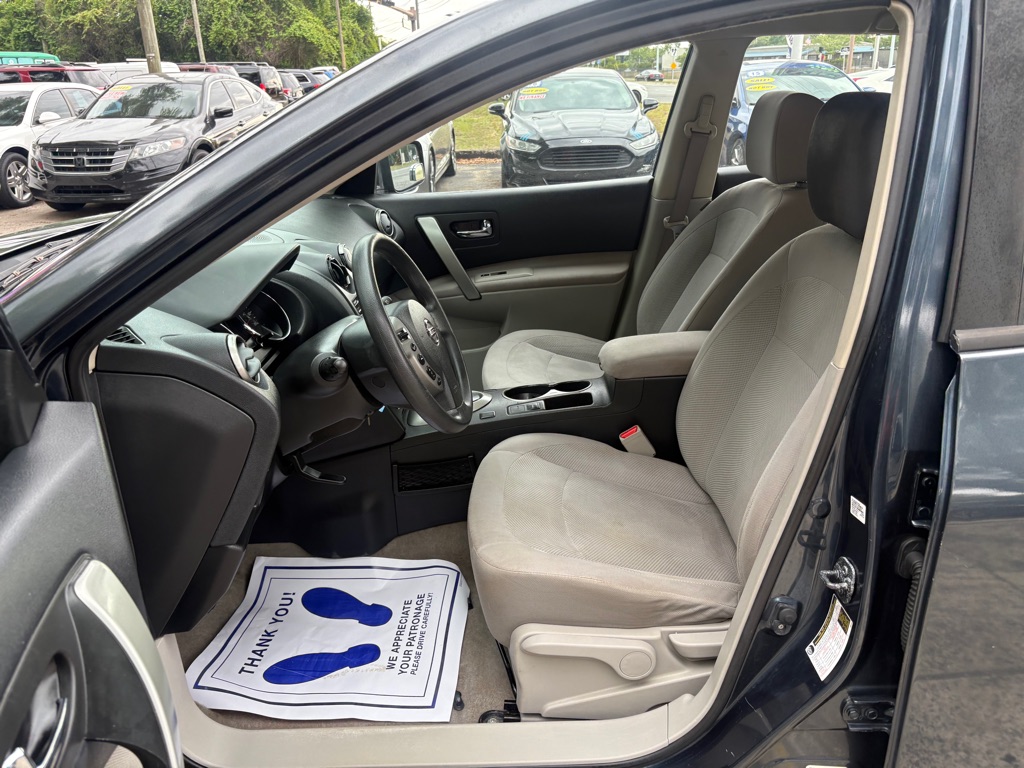 Photo 10 of this NISSAN ROGUE SELECT