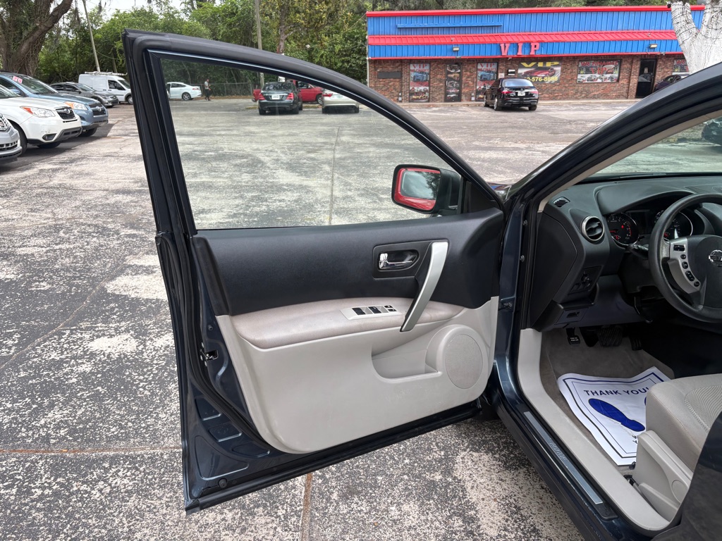 Photo 9 of this NISSAN ROGUE SELECT