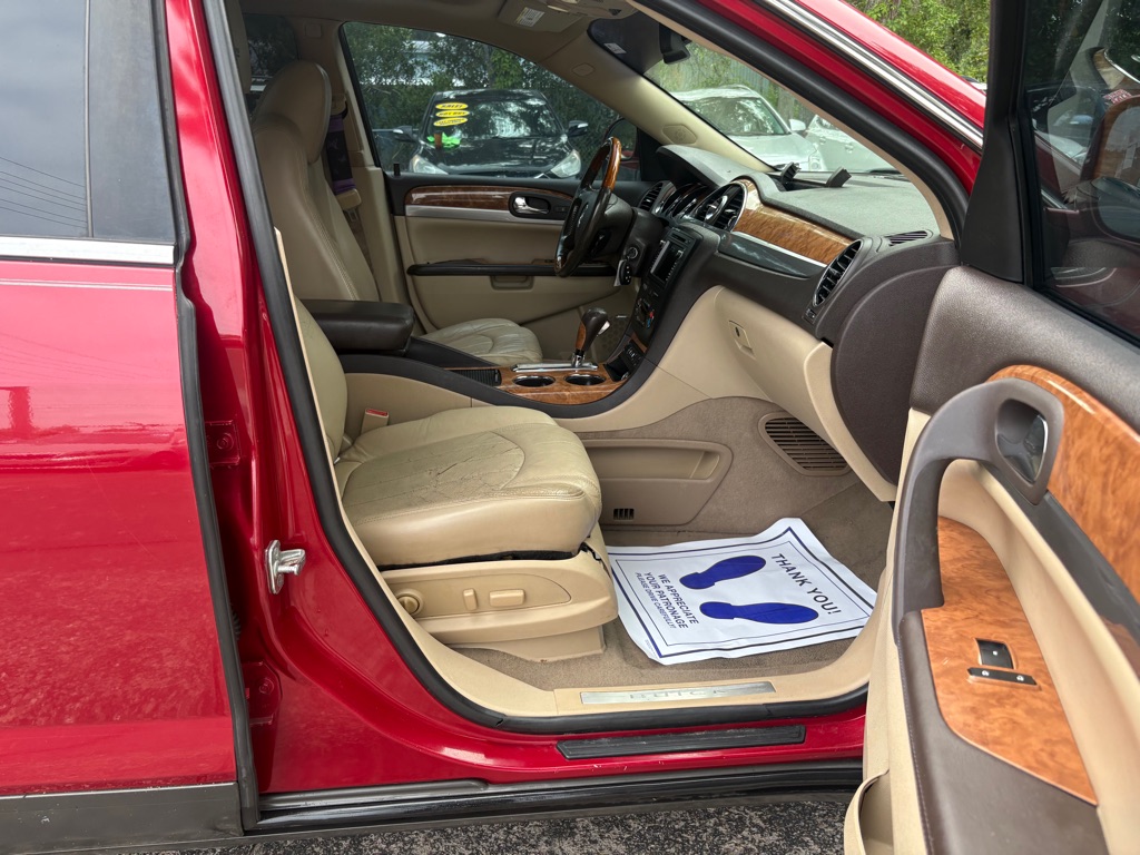 Photo 17 of this BUICK ENCLAVE