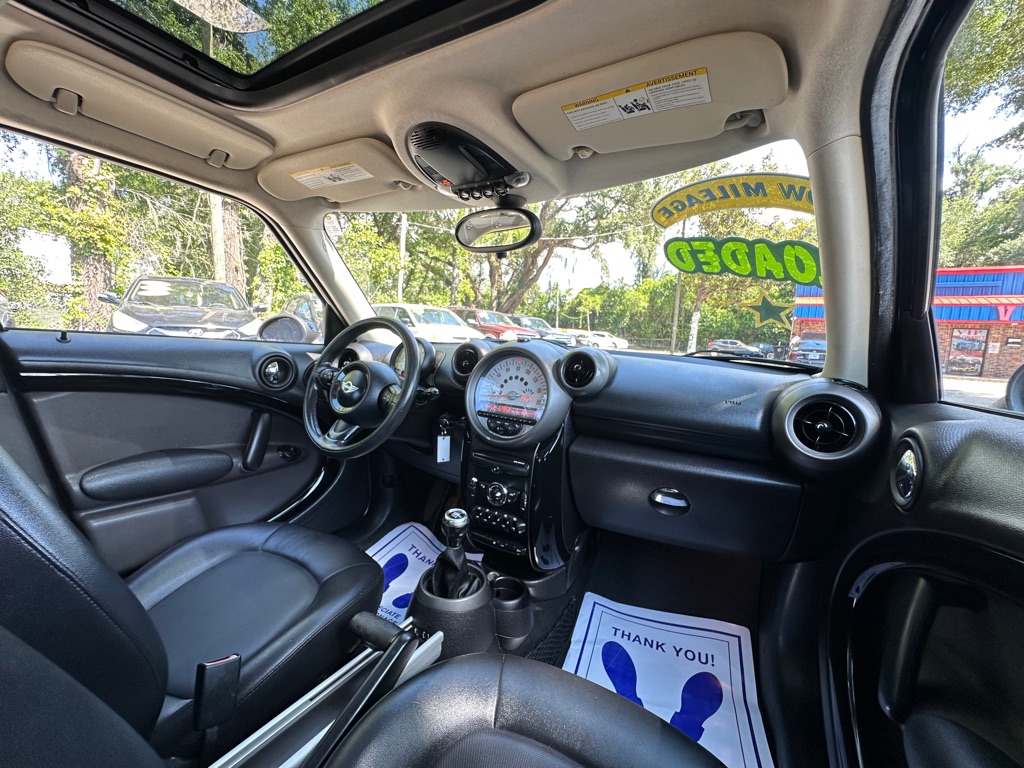 Photo 21 of this MINI COOPER