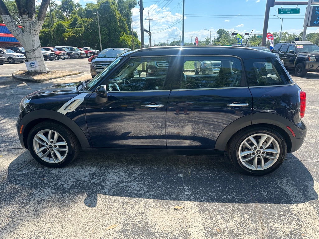 Photo 2 of this MINI COOPER