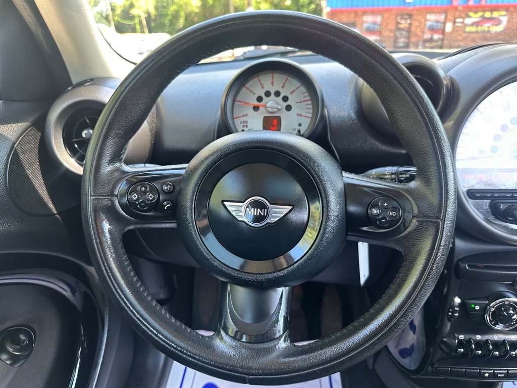 Photo 24 of this MINI COOPER