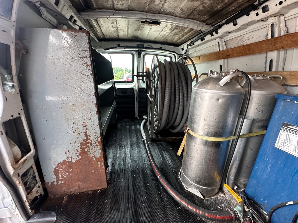 Photo 23 of this GMC SAVANA