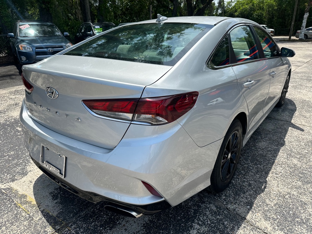 Photo 5 of this HYUNDAI SONATA