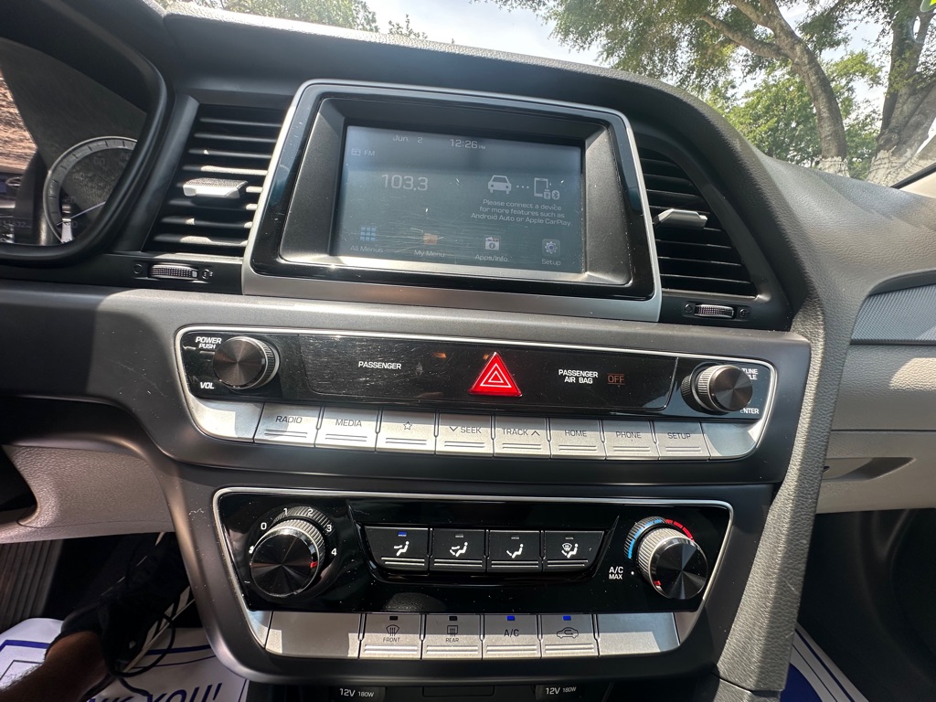 Photo 22 of this HYUNDAI SONATA