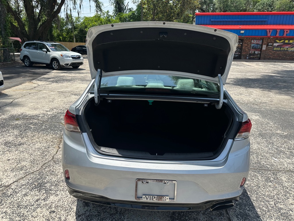 Photo 26 of this HYUNDAI SONATA