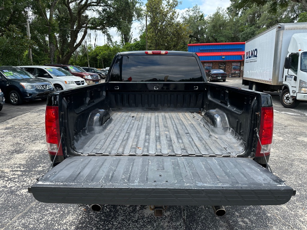 Photo 10 of this GMC SIERRA
