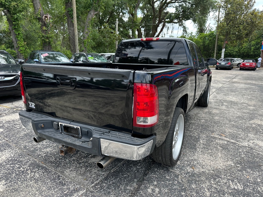 Photo 5 of this GMC SIERRA
