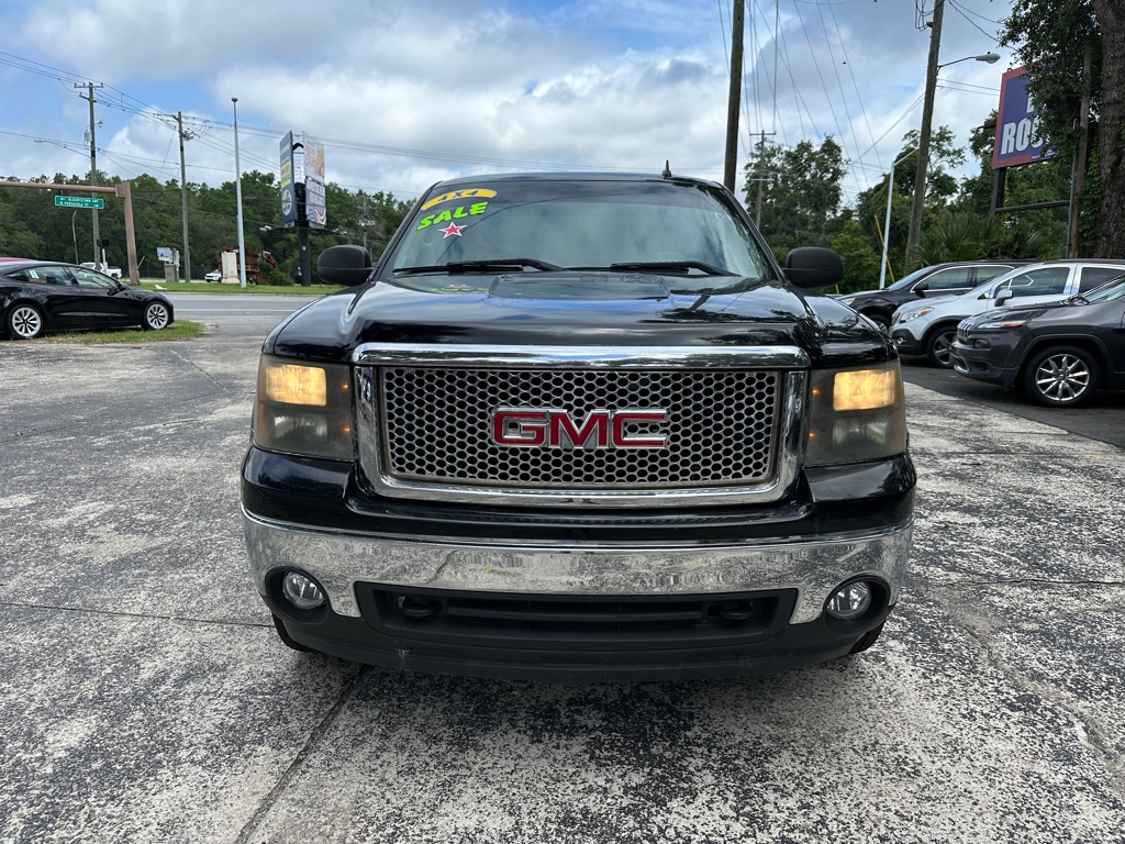 Photo 8 of this GMC SIERRA