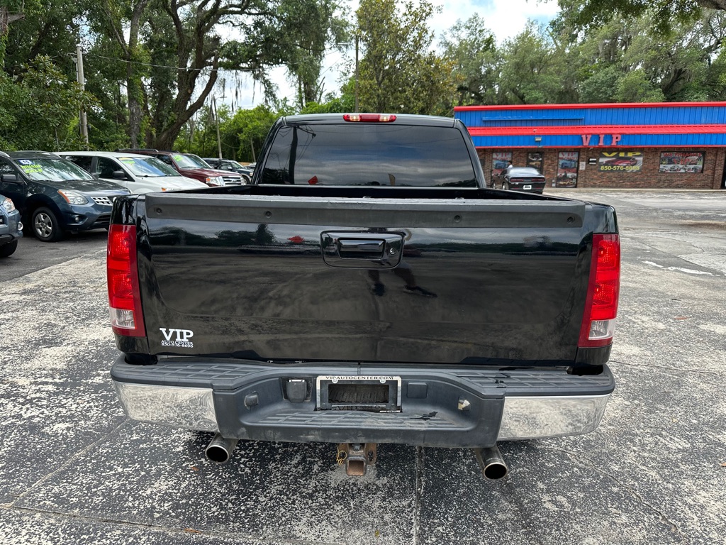 Photo 4 of this GMC SIERRA