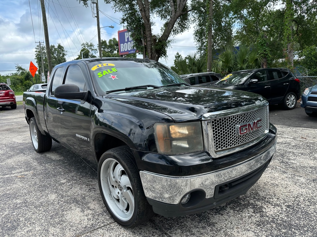 Photo 7 of this GMC SIERRA