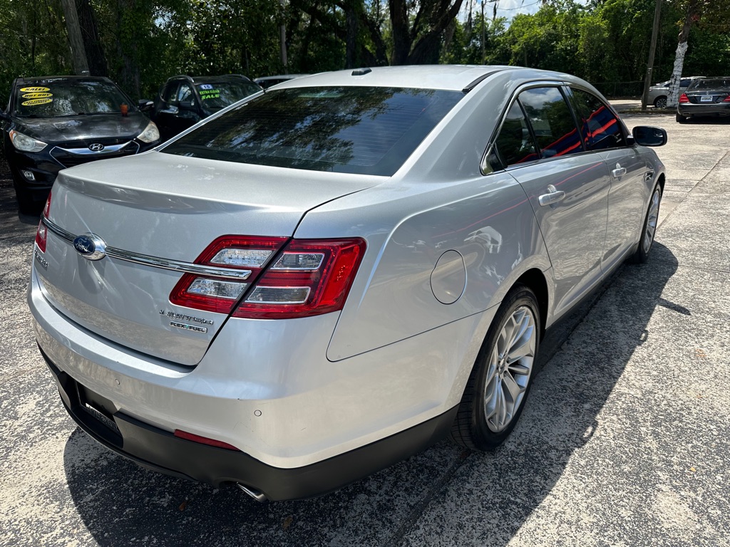 Photo 5 of this FORD TAURUS