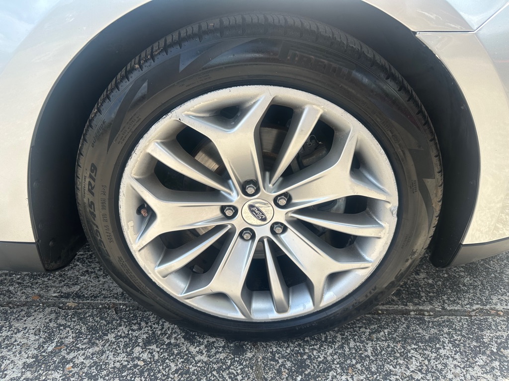 Photo 17 of this FORD TAURUS
