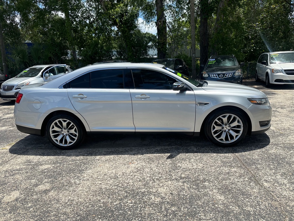 Photo 6 of this FORD TAURUS