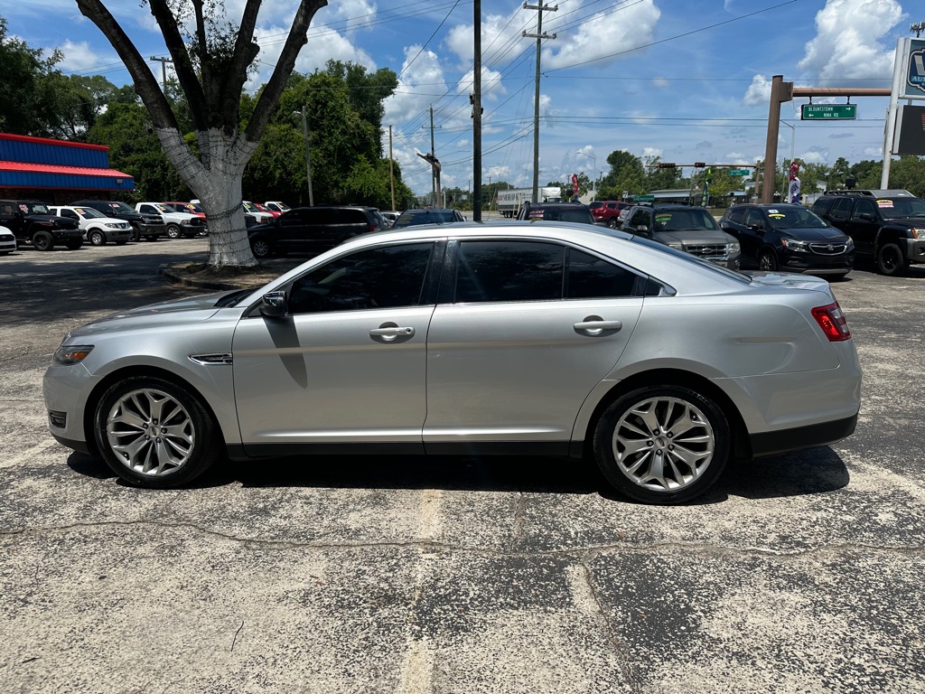 Photo 2 of this FORD TAURUS