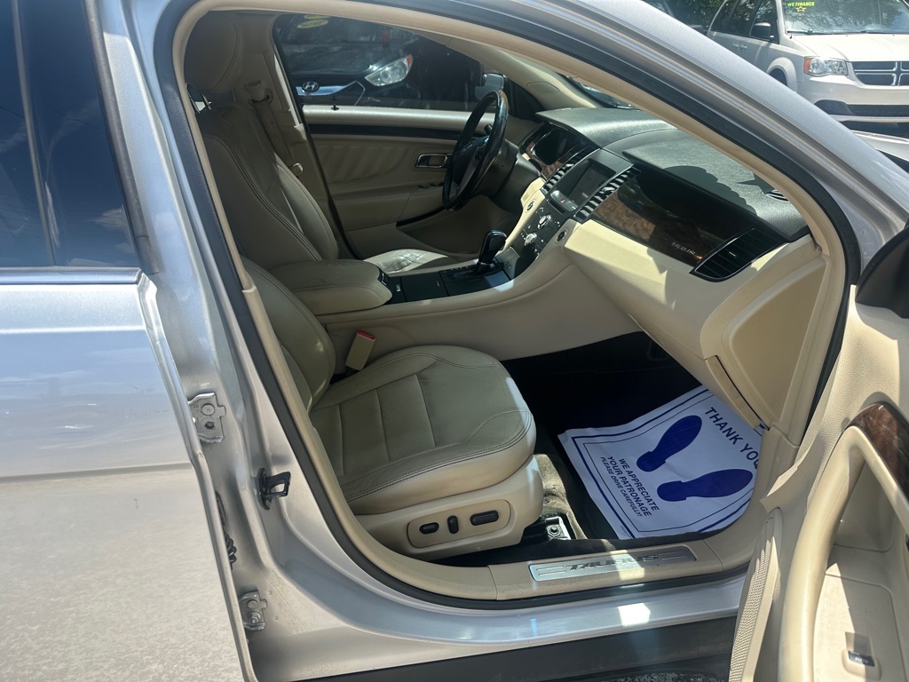Photo 12 of this FORD TAURUS