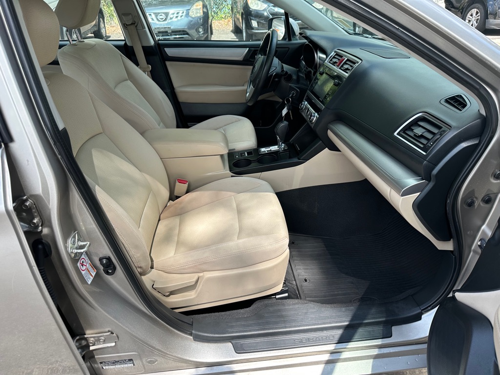 Photo 13 of this SUBARU LEGACY