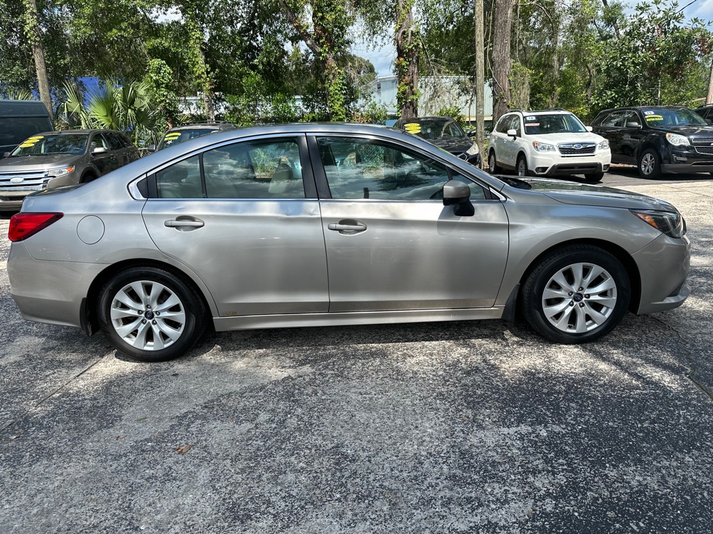 Photo 6 of this SUBARU LEGACY