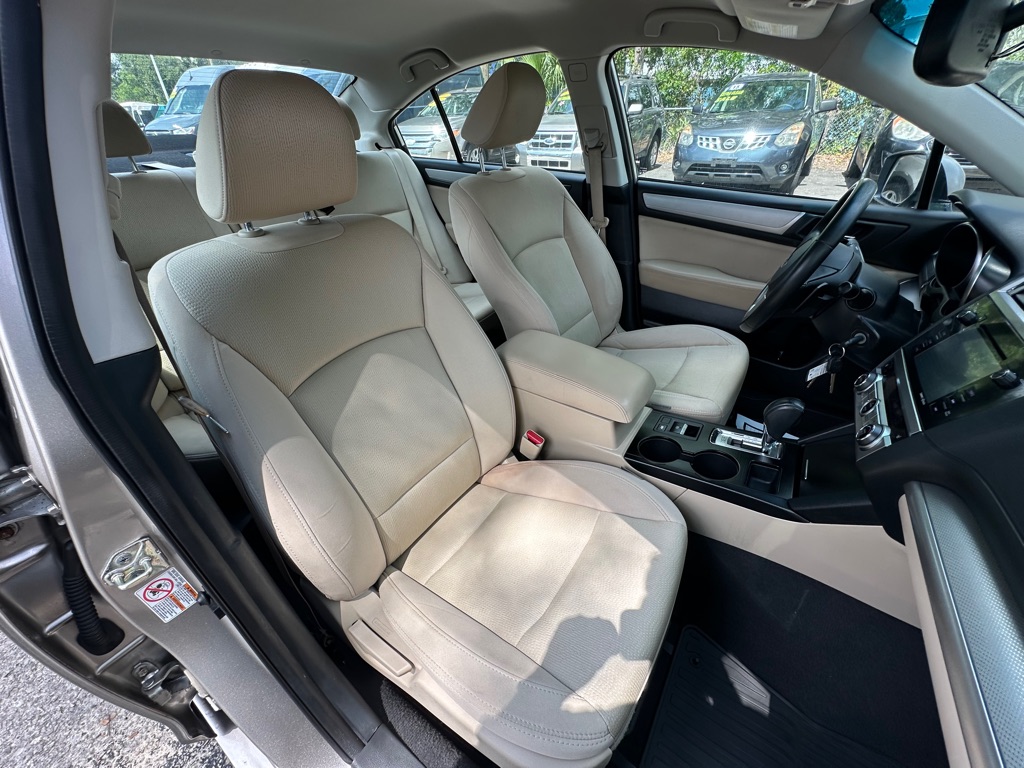 Photo 18 of this SUBARU LEGACY
