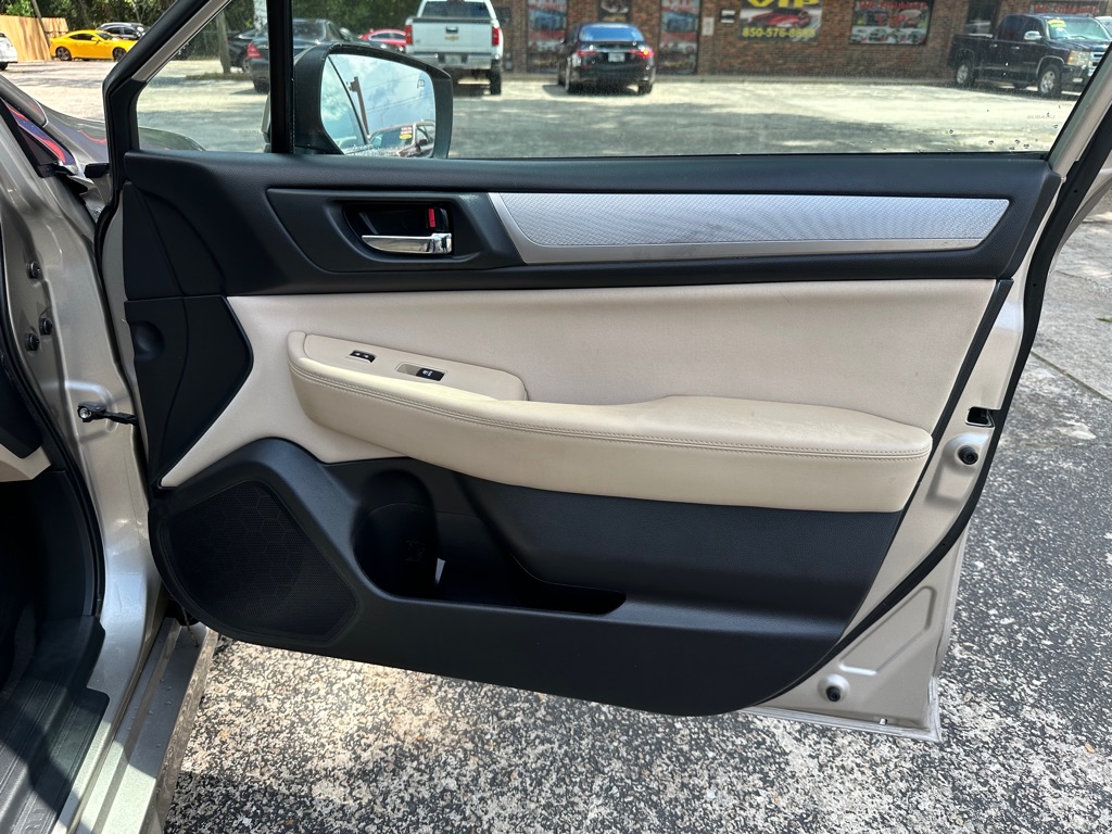 Photo 12 of this SUBARU LEGACY