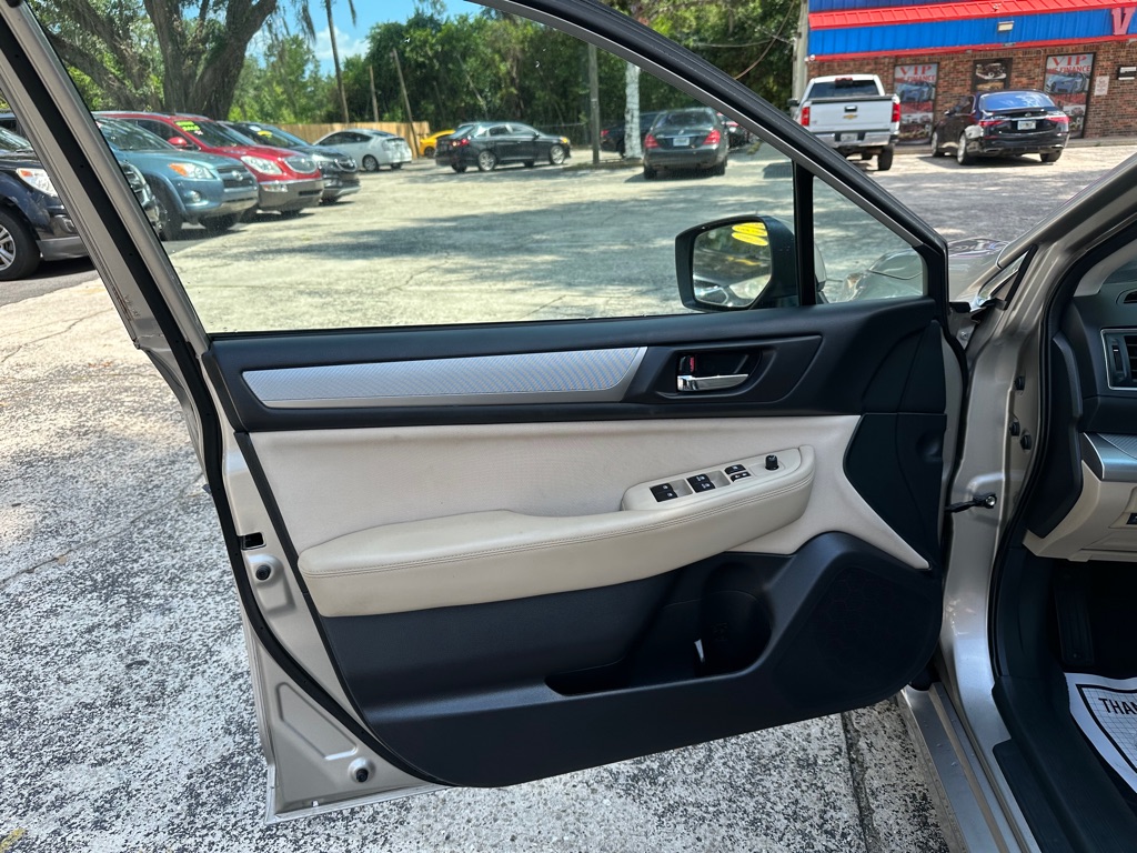 Photo 10 of this SUBARU LEGACY