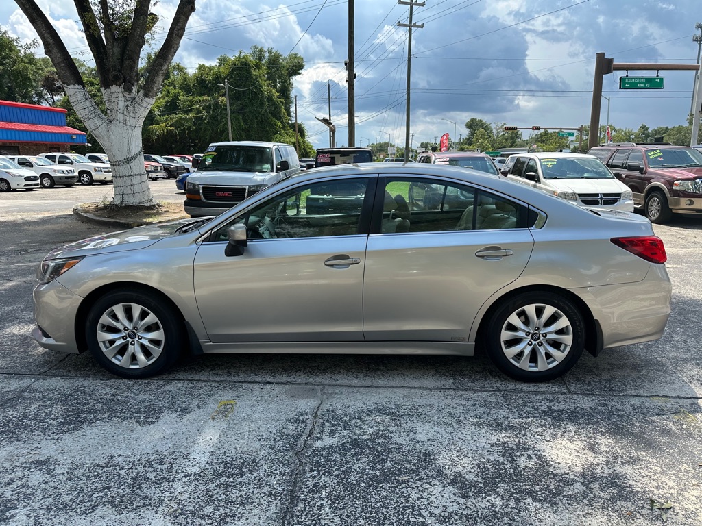 Photo 2 of this SUBARU LEGACY