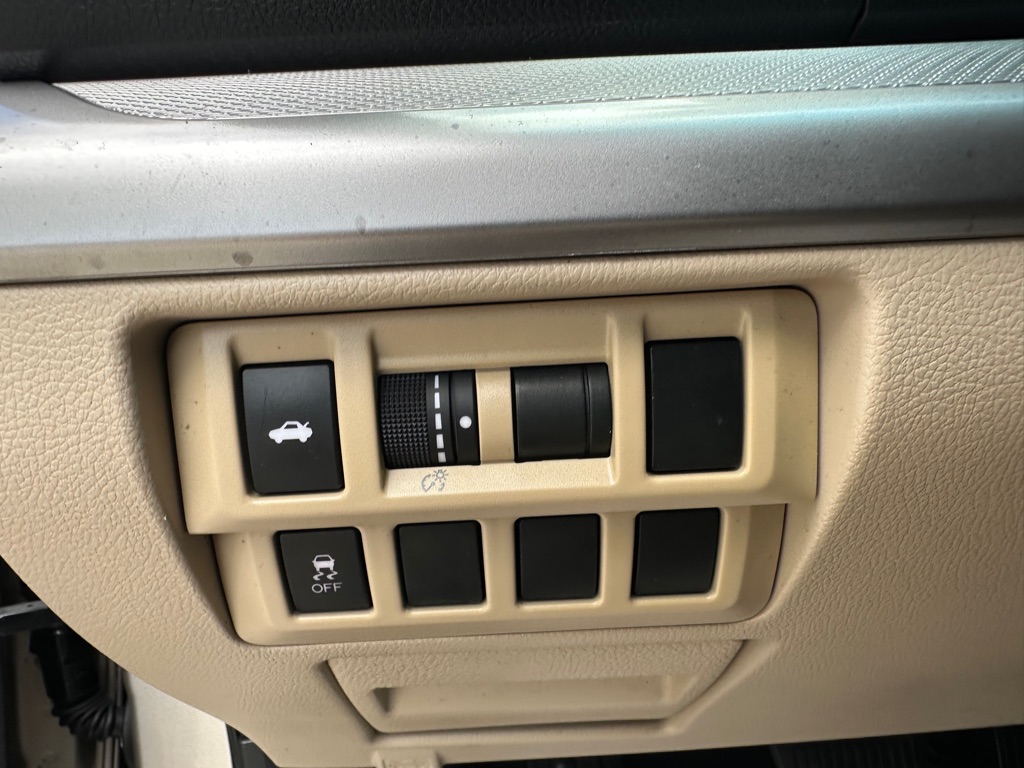 Photo 27 of this SUBARU LEGACY