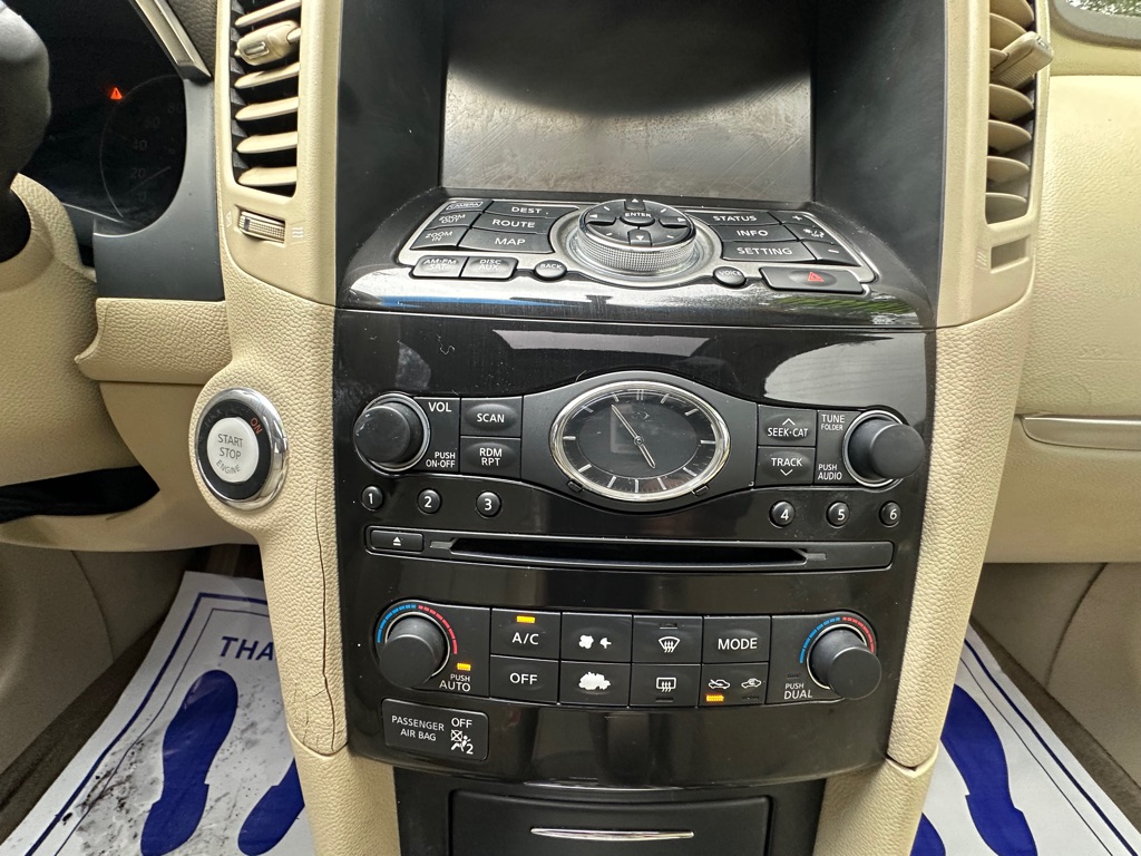 Photo 22 of this INFINITI FX37