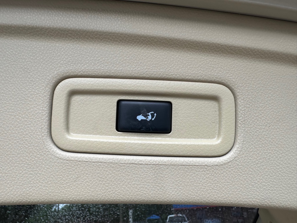 Photo 24 of this INFINITI FX37