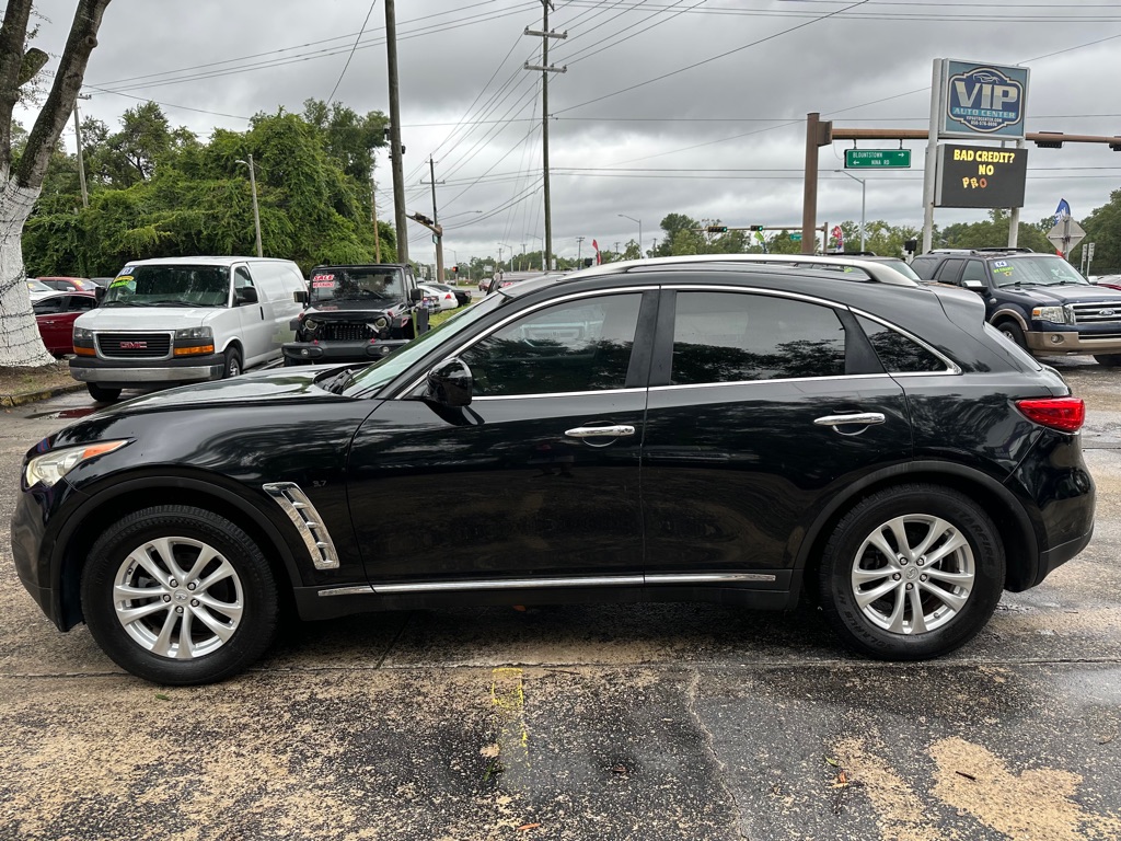 Photo 2 of this INFINITI FX37