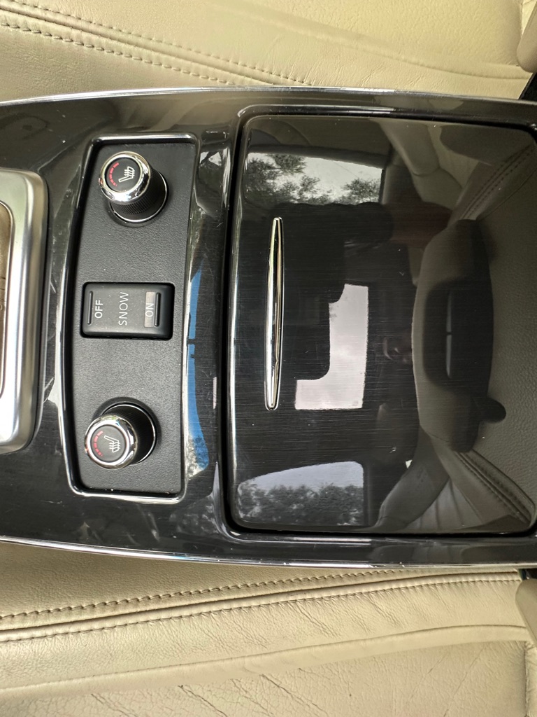 Photo 21 of this INFINITI FX37