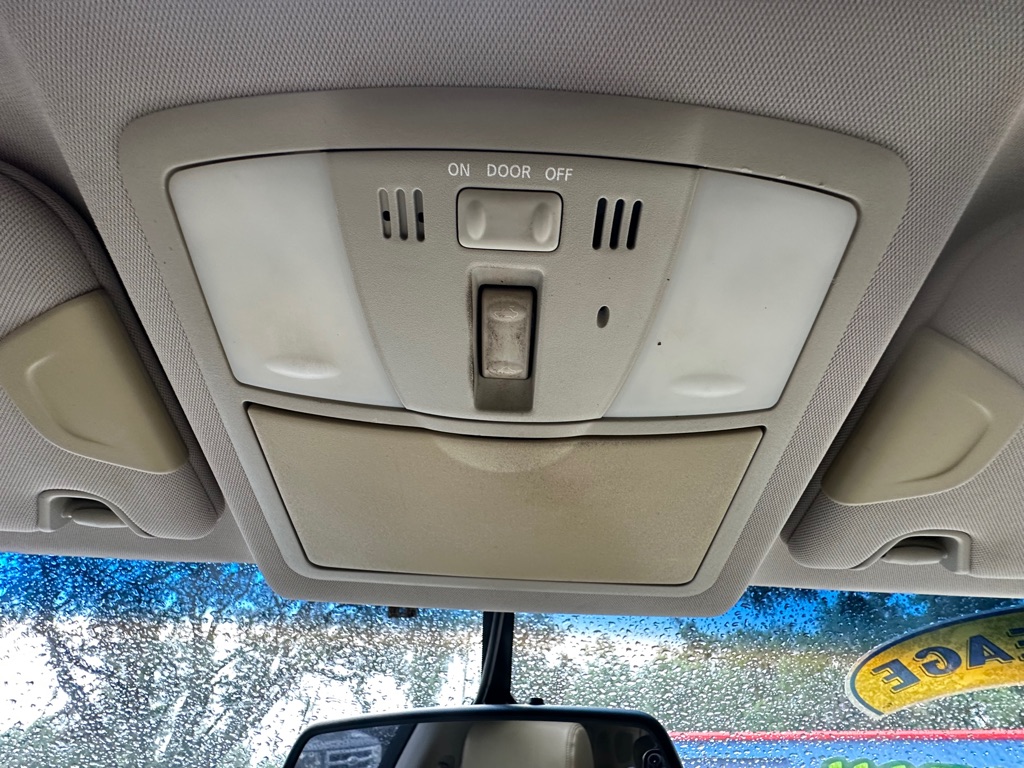 Photo 20 of this INFINITI FX37