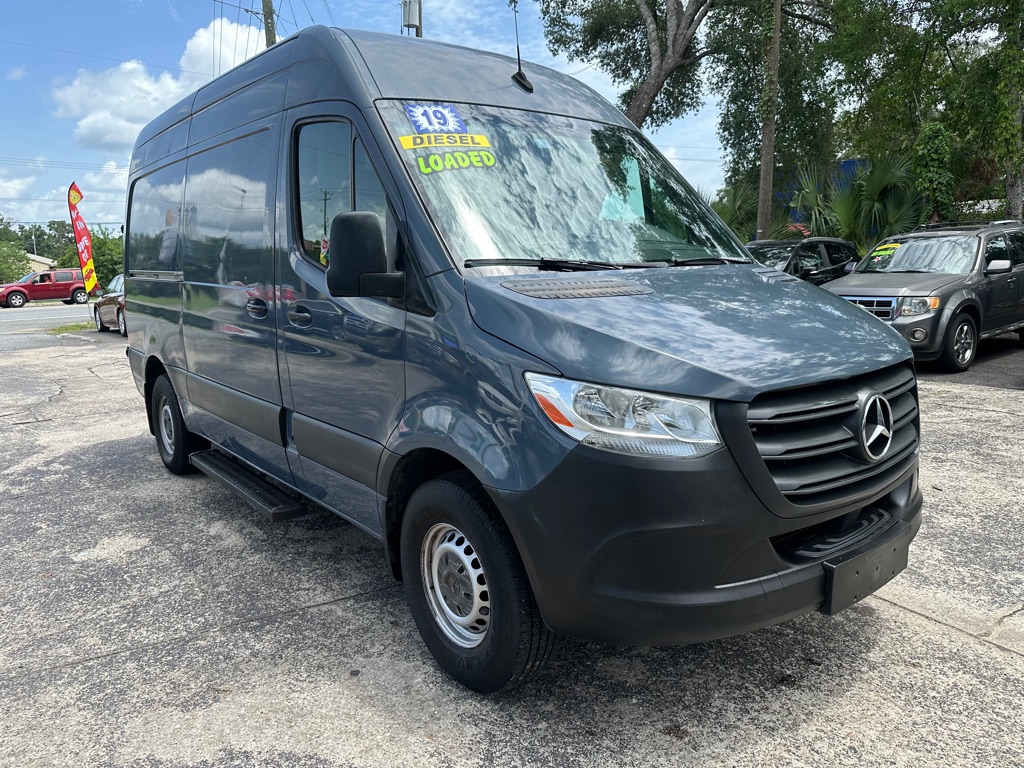 Photo 3 of this MERCEDES-BENZ SPRINTER
