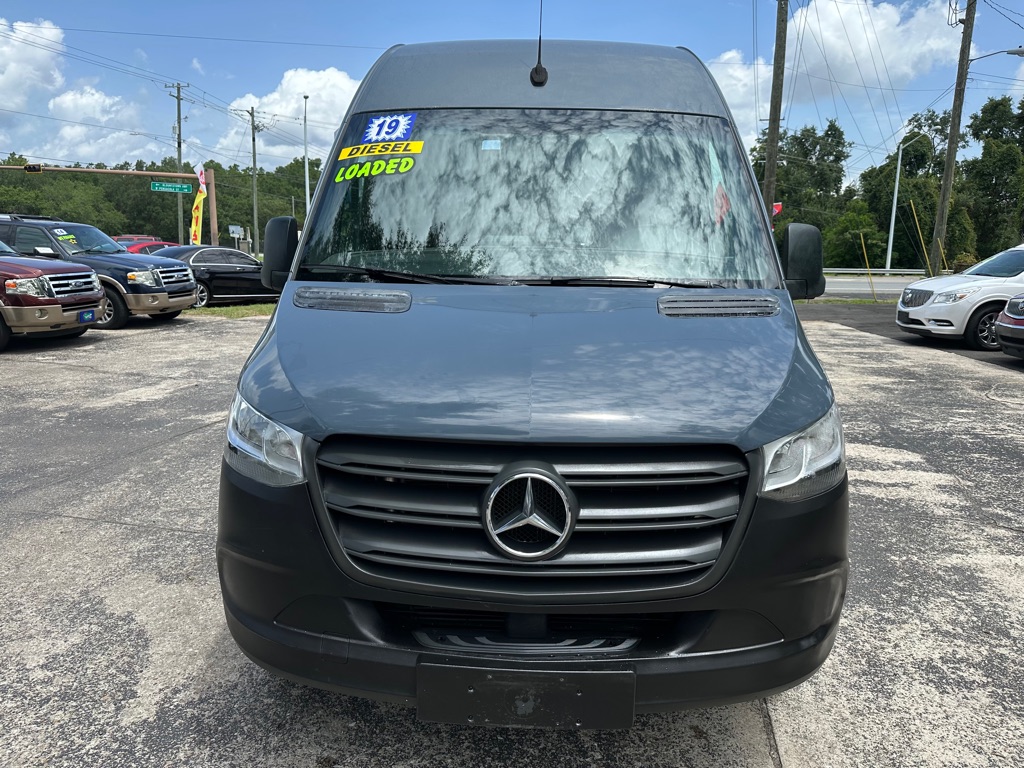 Photo 2 of this MERCEDES-BENZ SPRINTER