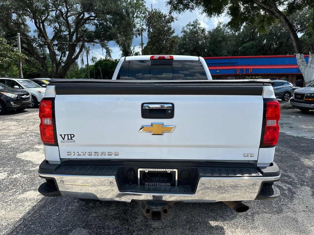 Photo 4 of this CHEVROLET SILVERADO 2500