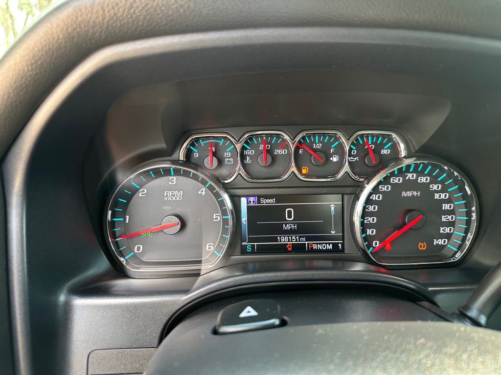 Photo 31 of this CHEVROLET SILVERADO 2500