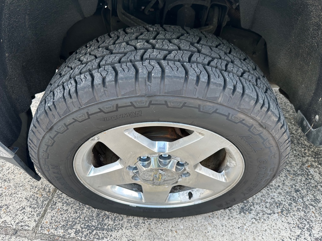 Photo 12 of this CHEVROLET SILVERADO 2500