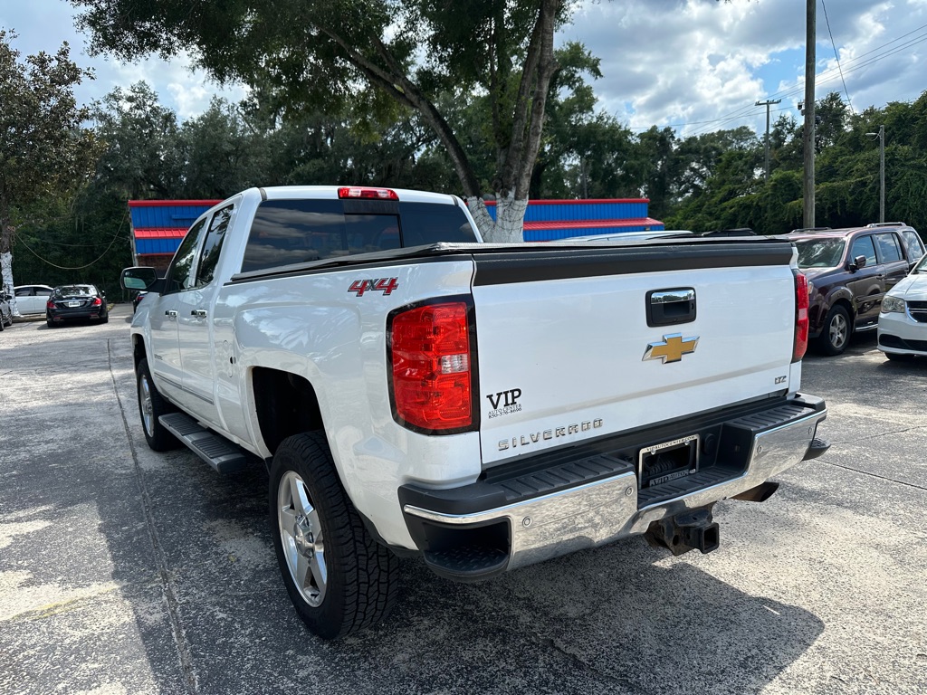 Photo 3 of this CHEVROLET SILVERADO 2500