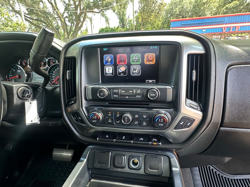Photo 24 of this CHEVROLET SILVERADO 2500