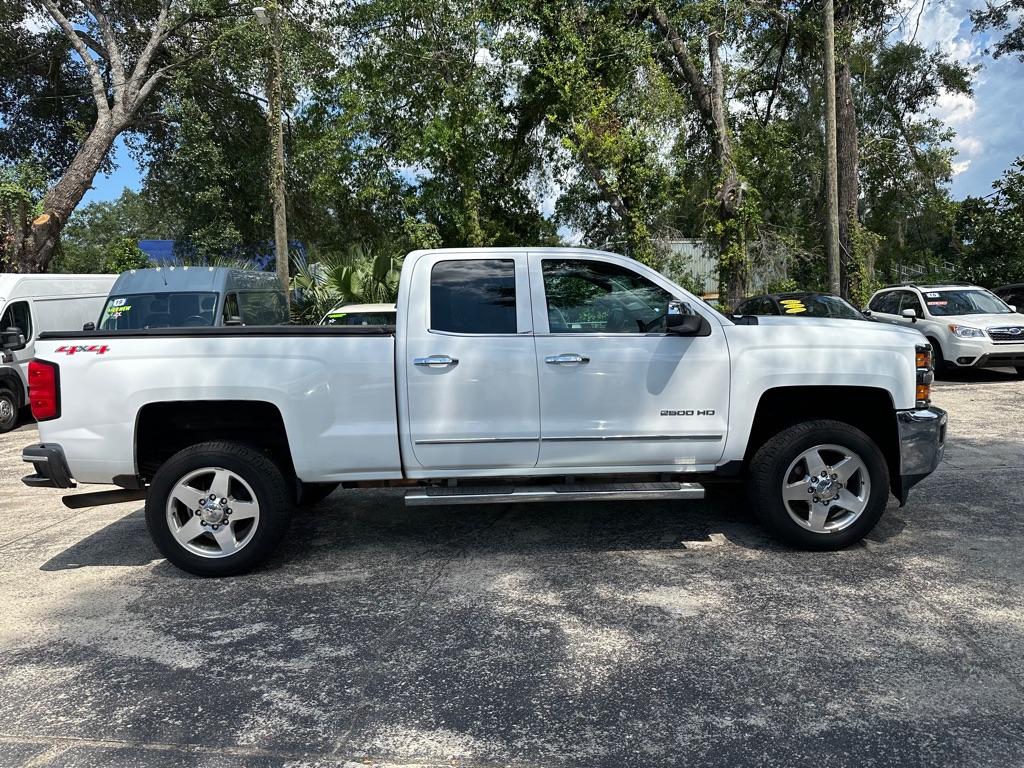 Photo 6 of this CHEVROLET SILVERADO 2500