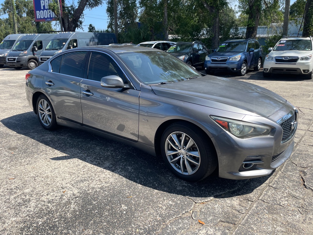 Photo 3 of this INFINITI Q50